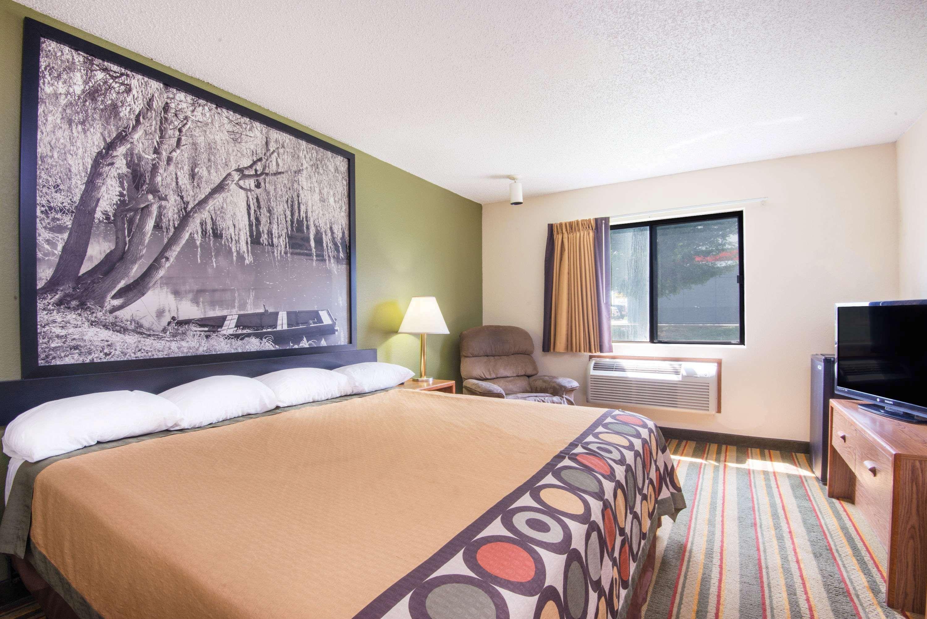 Super 8 By Wyndham El Dorado Hotel Bagian luar foto